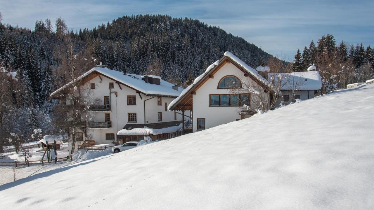 Hotel Ucliva Breíl Exteriér fotografie